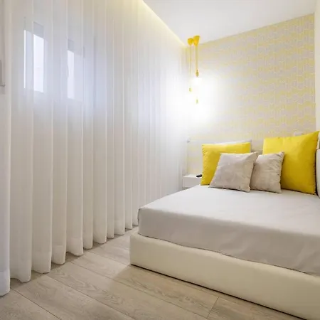 Whome Stylish & Modern Luxury In Center