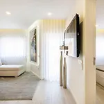 아파트 Whome Stylish & Modern Luxury In Center